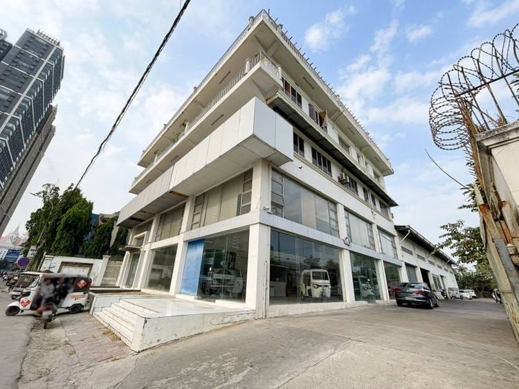 Land For Sale in Tonle Bassac, Chamkarmon, Phnom Penh