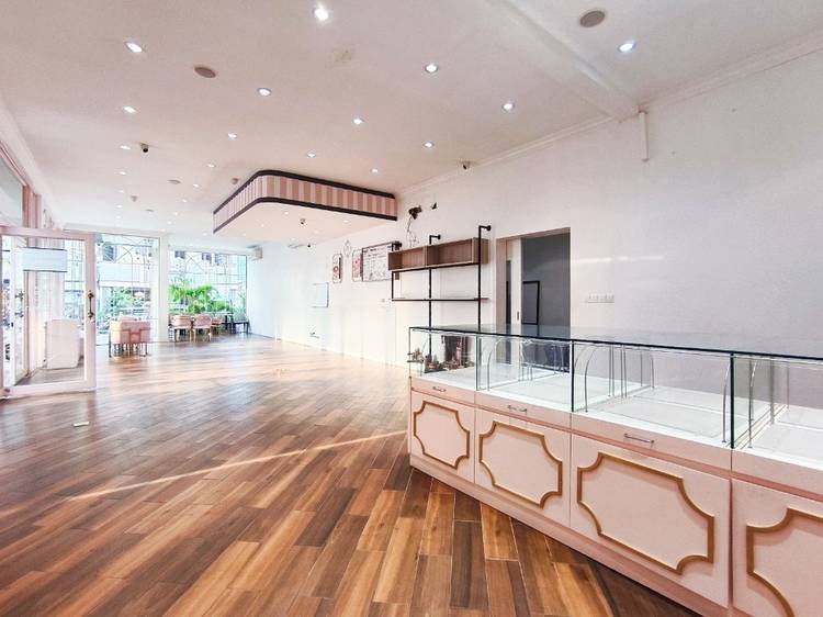 BKK 3, Boeng Keng Kang, Phnom Penh的CommercialShophouse出租