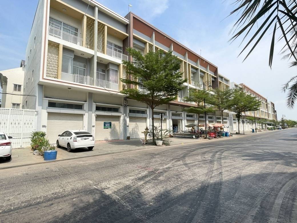 Chroy Changvar店屋出售，价格$170,000