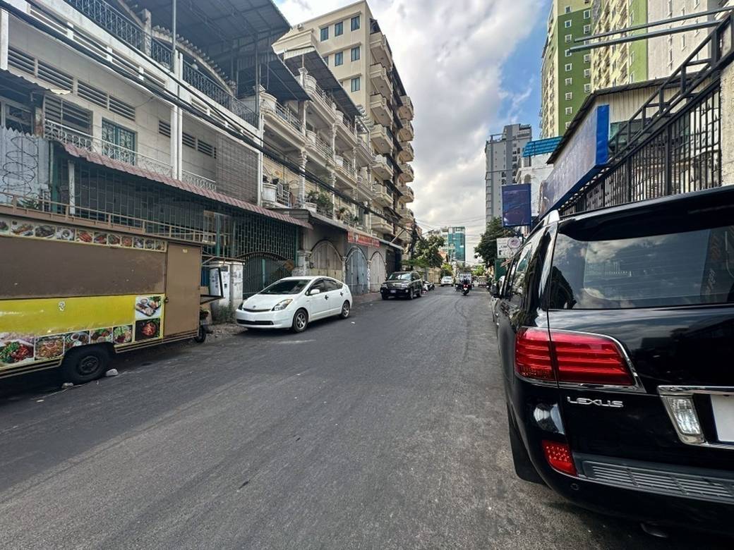 Lot For Rent in Boeung Prolit, 7 Makara, Phnom Penh