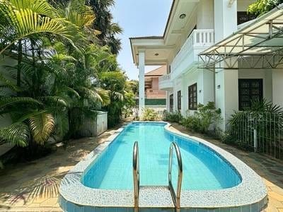 $2,500 Vila