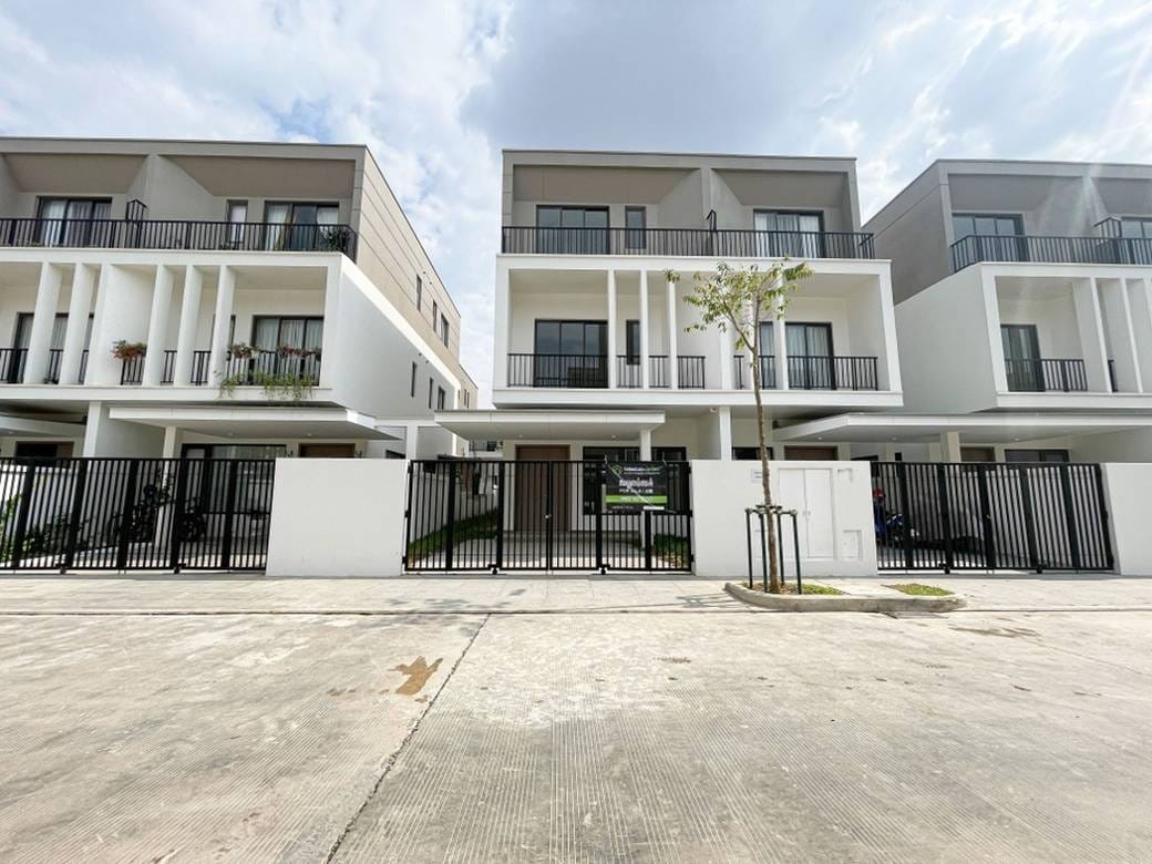 $218,000 Vila