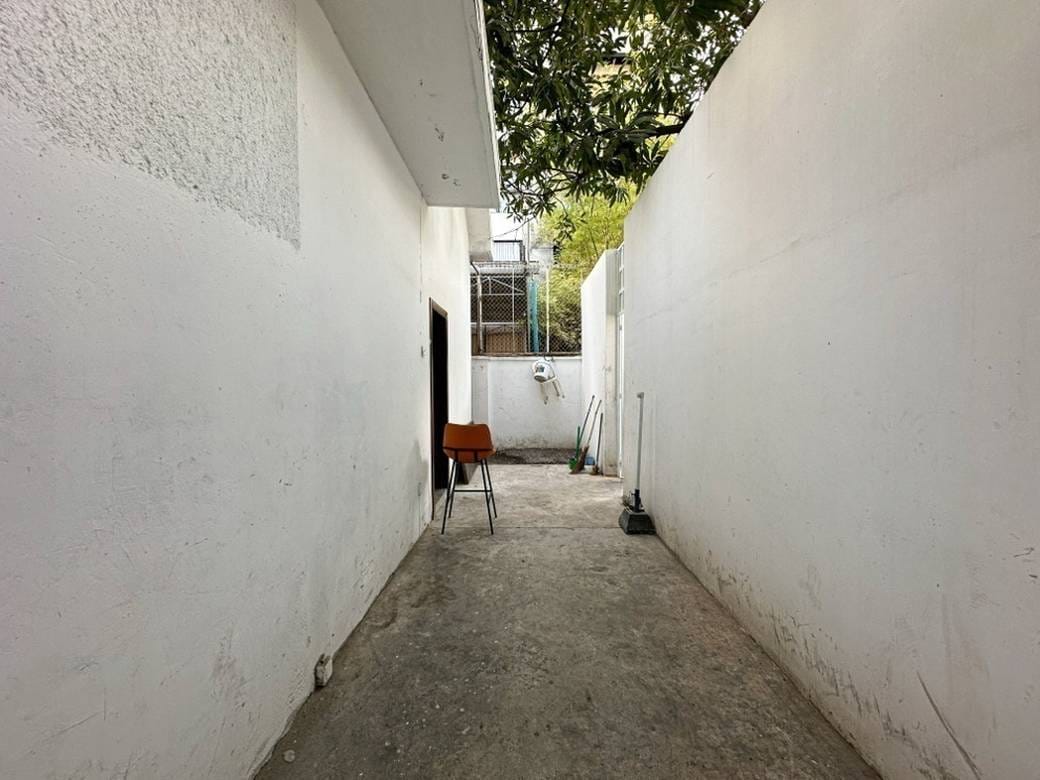 CommercialShophouse K pronájmu in Daun Penh $2,200