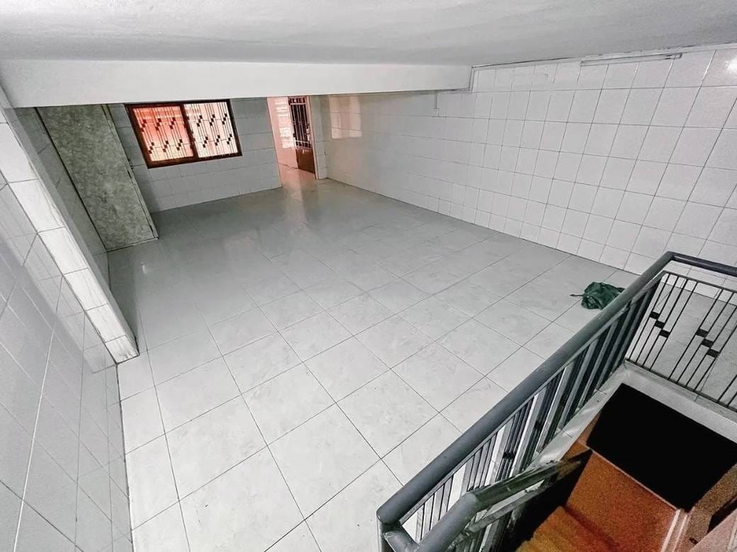 80平方米土地面积的CommercialShophouse出租，价格$1,200