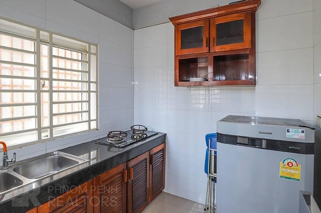 $220 Flat House
