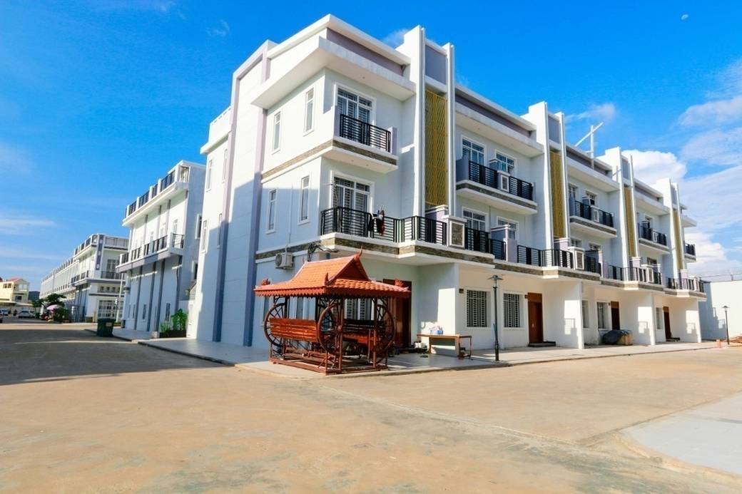 Hybrid villa for sale after Chbar Ampov High School