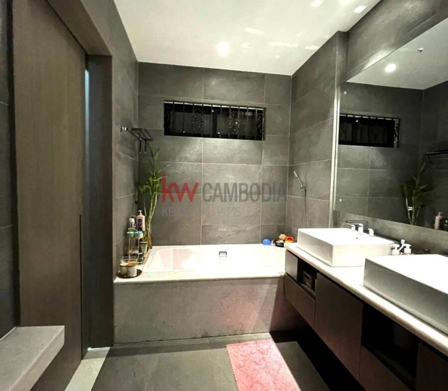 Villa For Sale in BKK 1, Boeng Keng Kang, Phnom Penh