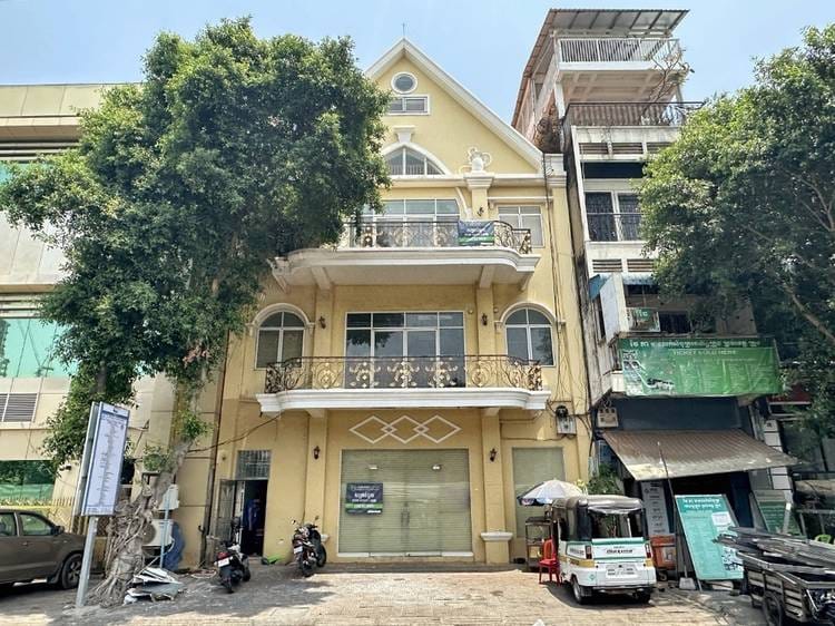 Maison-boutique À louer à Wat Phnom, Daun Penh, Phnom Penh