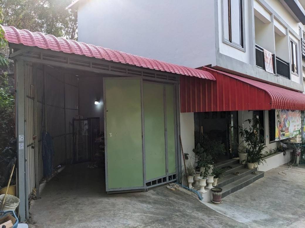 House and lot For Sale with 2 Parking Space
