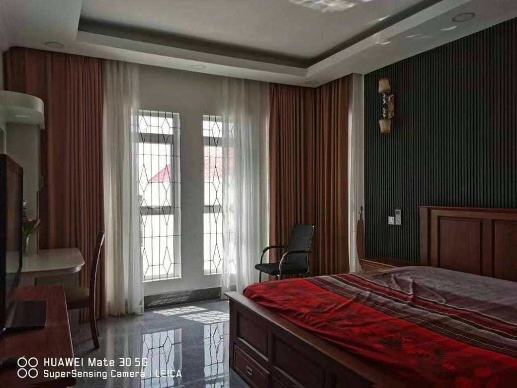300 sqm Land Size Vila K pronájmu