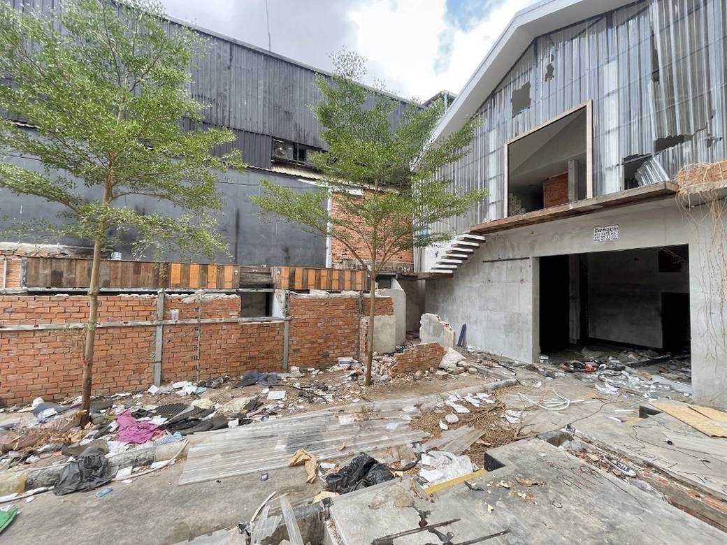 ដី For Sale & Rent នៅChamkarmon តម្លៃ $950,000