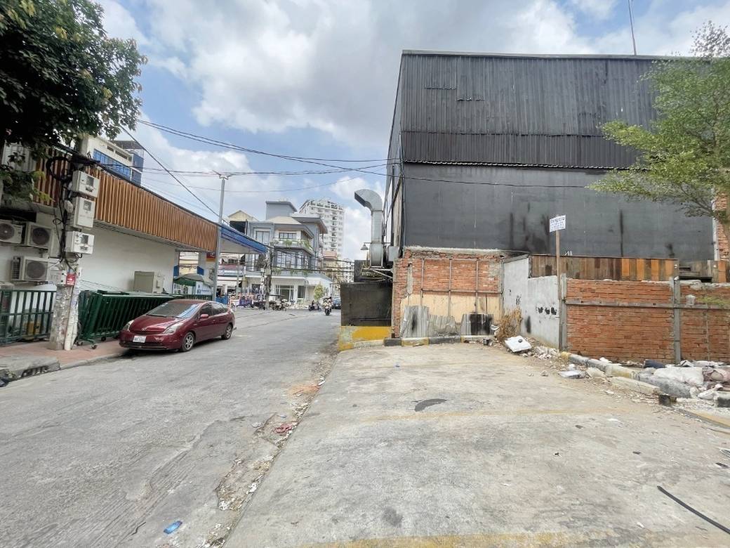 ដី For Sale & Rent ទំហំដី 288 ម៉ែត្រការ៉េ
