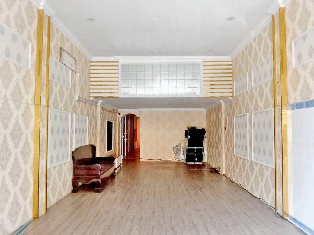 Shophouse For Rent in Boeng Keng Kang $1,300