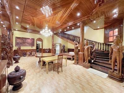 600 sqm Land Size Villa For Rent