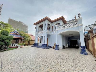 $4,000 Villa