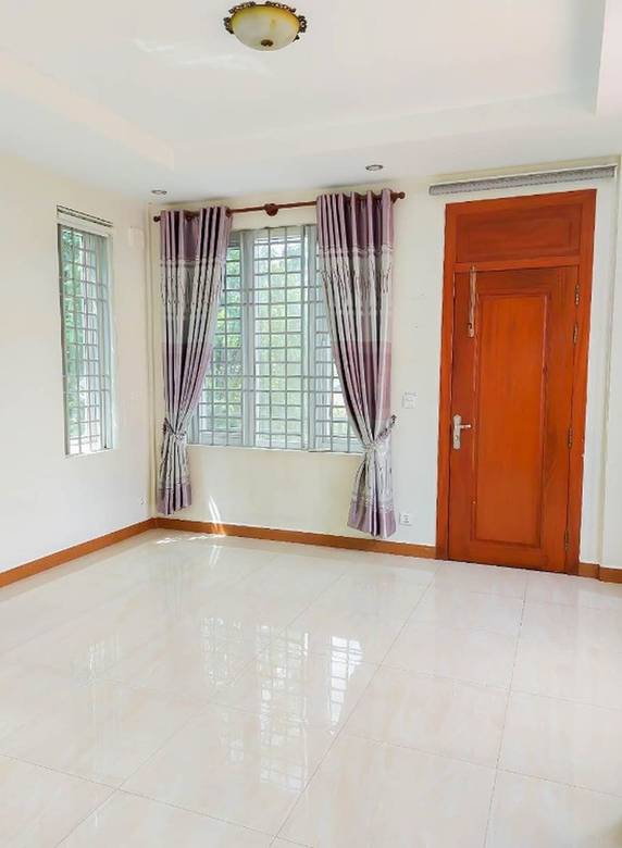House and lot Na wynajem o powierzchni mieszkalnej 104 m² w Chamkarmon