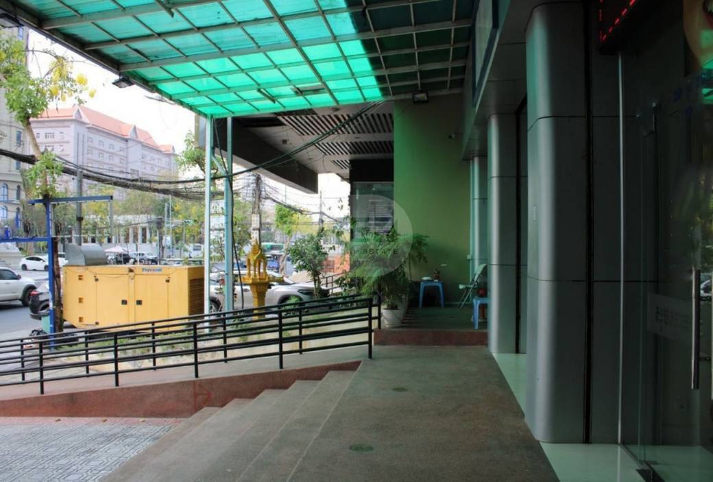 Bâtiment À louer à Toul Kork $20,000