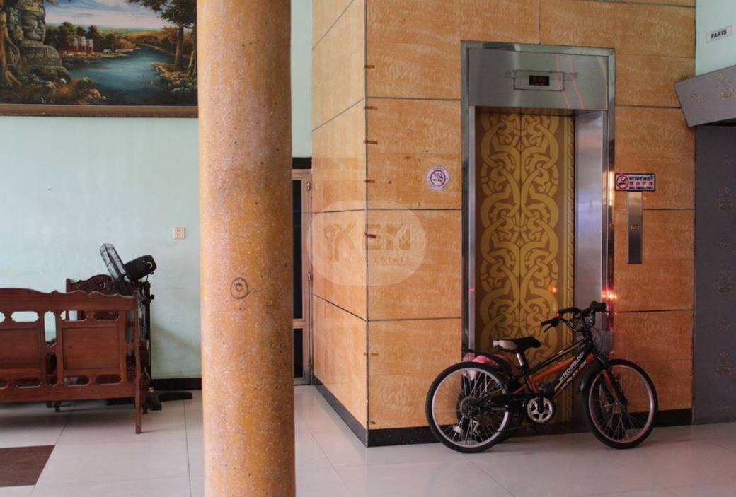 Bâtiment For Sale & Rent de 558.25 m² de terrain