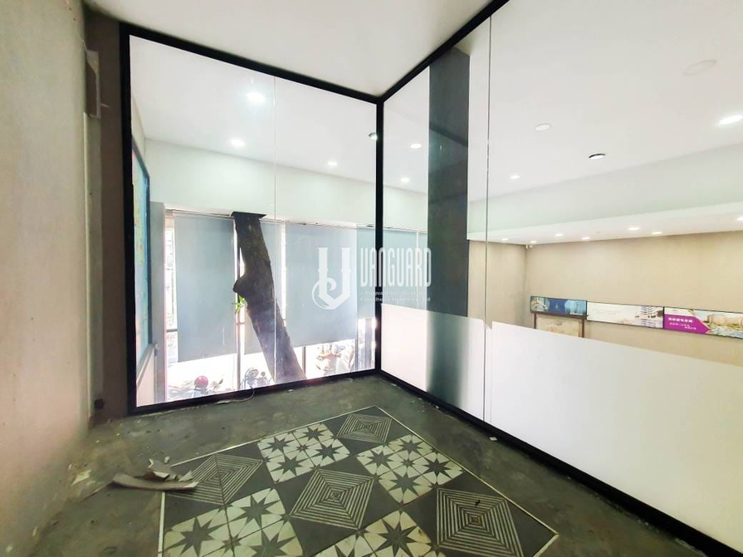 CommercialShophouse สำหรับเช่า พื้นที่ใช้สอย 150 ตร.ม. ใน Boeng Keng Kang