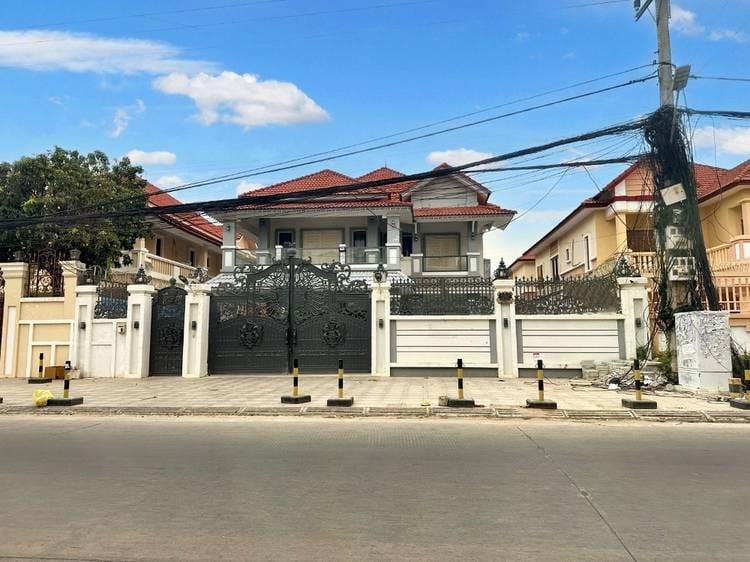 Villa À vendre à Phnom Penh Thmey, Sen Sok, Phnom Penh