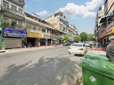 61.2 sqm Land Size CommercialShophouse For Rent