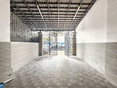 180 sqm Land Size CommercialShophouse For Sale & Rent