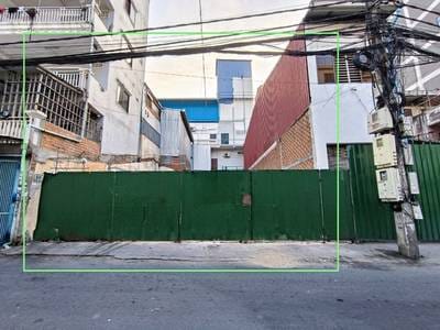 230 sqm Land Size Lot For Rent