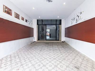 3卧室店屋出租，价格$1,300