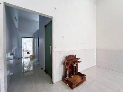 $1,300 店屋
