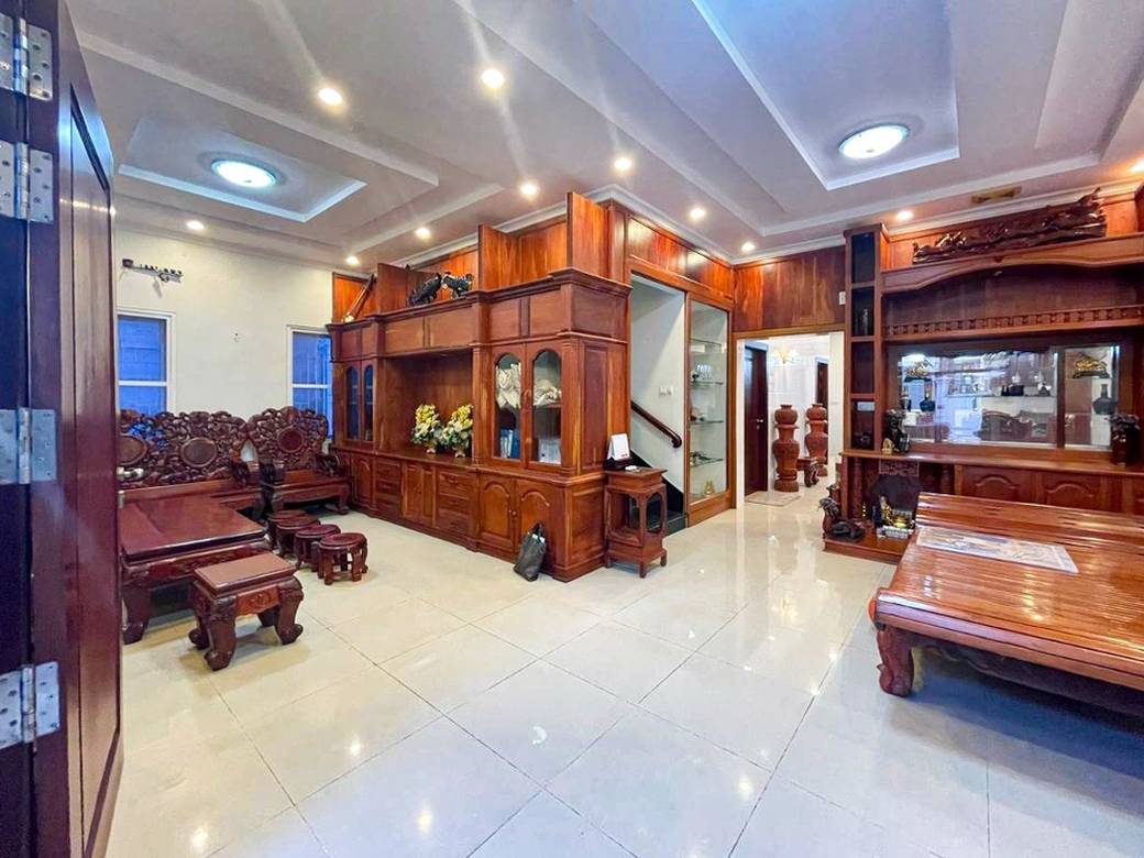 វីឡា សំរាប់ជួល នៅChamkarmon តម្លៃ $1,200