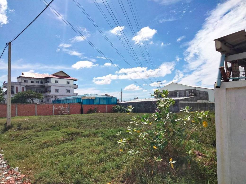 601平方米土地面积的土地出售，价格$180,000