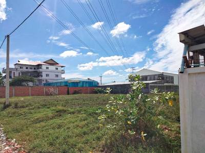 601平方米土地面积的土地出售，价格$180,000