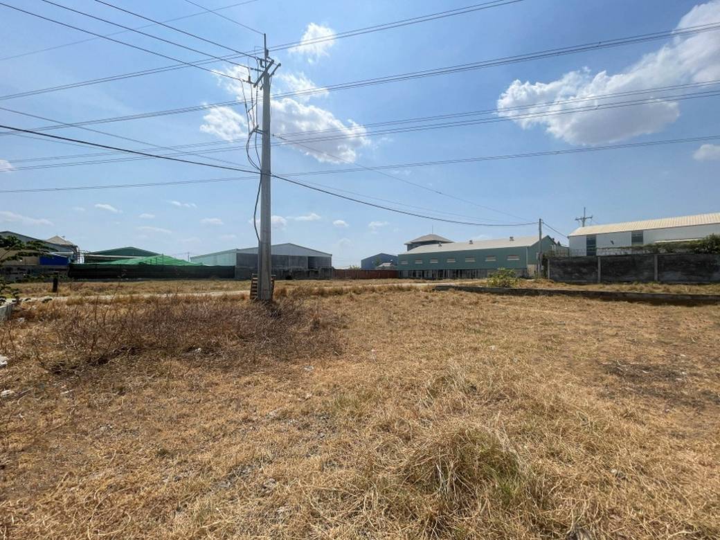 Relief À vendre de 600 m² de terrain pour $220,000