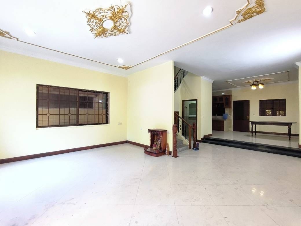 Chroy Changvar, Phnom Penh에 있는 쌍둥이 별장 For Sale & Rent