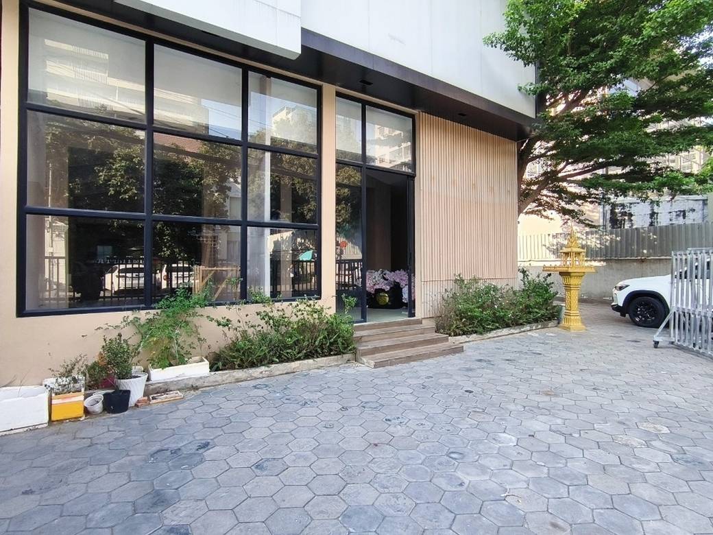 510平方米土地面积的CommercialShophouse出租
