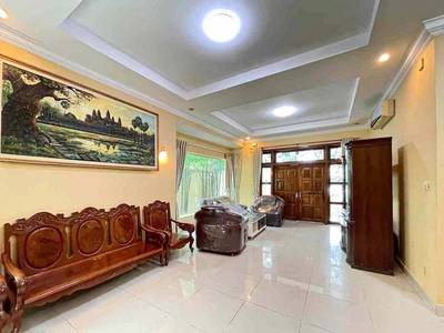 Tonle Bassac Villa For Rent in Tonle Bassac