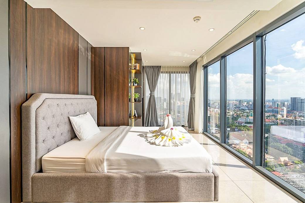 The Penthouse Residence | 3 Bedrooms Condo K pronájmu for $5,250