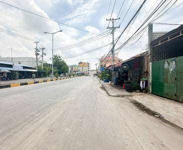 คลังสินค้า สำหรับเช่า ใน Por Sen Chey $1,800