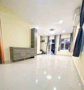 Řadový dům K pronájmu in Nirouth, Chbar Ampov, Phnom Penh