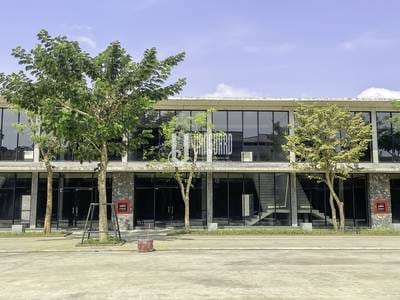 CommercialShophouse สำหรับเช่า พื้นที่ใช้สอย 240 ตร.ม. ใน Chbar Ampov