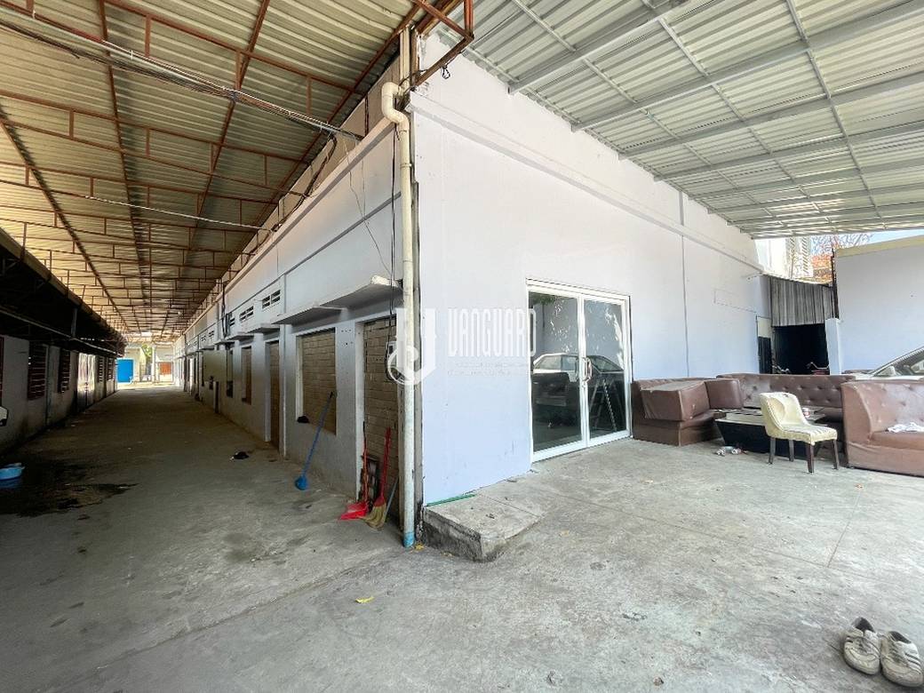 2,700 sqm Living Size Склад Для Аренды in Meanchey