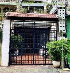 CommercialShophouse K pronájmu in Boeng Keng Kang $700
