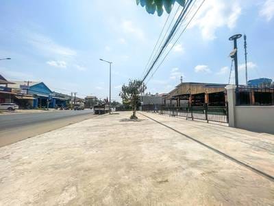2,700 sqm Land Size Lot For Rent