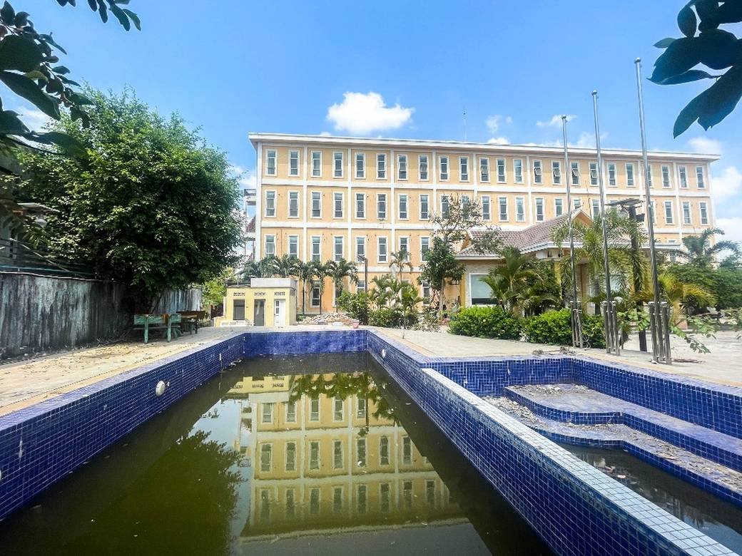 2,500 sqm Land Size Hotel For Rent