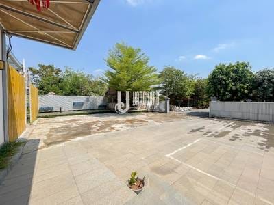 $8,500 Villa