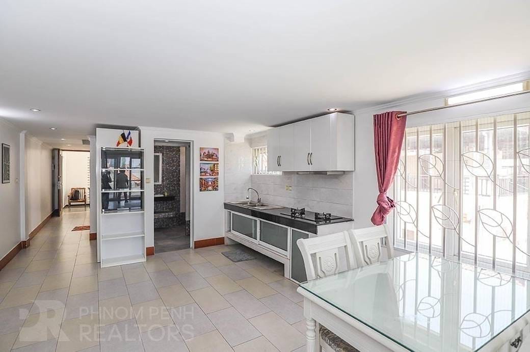 70 sqm Land Size Flat House K pronájmu