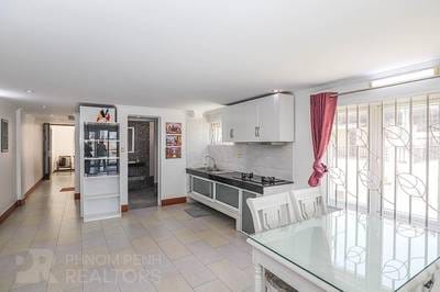 70 sqm Land Size Flat House K pronájmu