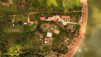 រ៉េស៊តomit តម្លៃ $500,000