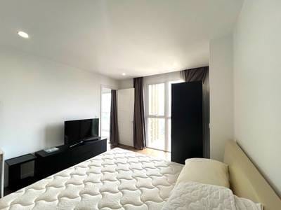 CASA by Meridian | Condo Meublé À vendre