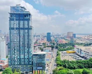 Biura Na wynajem o powierzchni mieszkalnej 172 m² w Chamkarmon